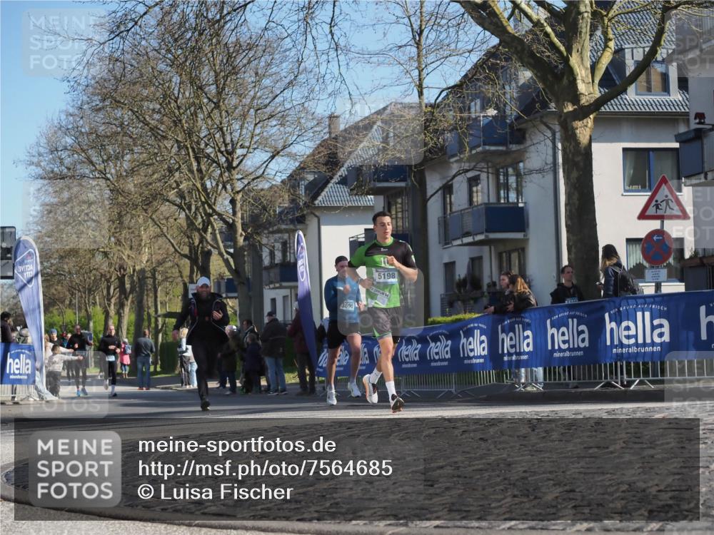 06.04.2025 - 44. Internationalen Wilhelmsburger Insellauf Luisa Fischer http://msf.ph/oto/7564685 06.04.2025 10:36:49 Ziel 7, 3690, 10, 5198, 94 meine-sportfotos.de