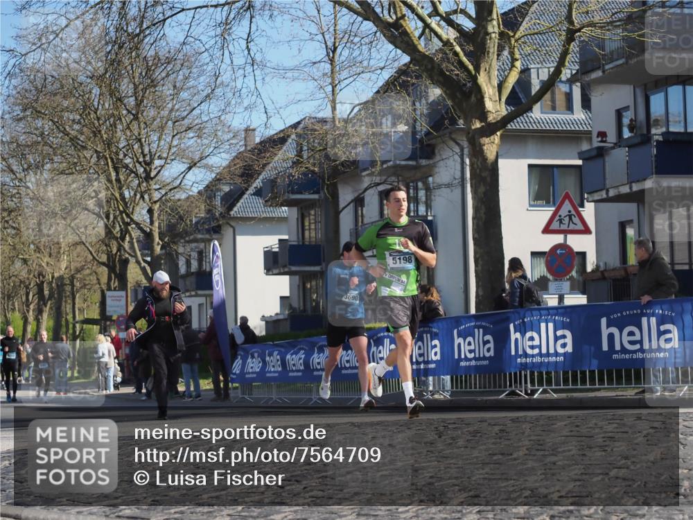 06.04.2025 - 44. Internationalen Wilhelmsburger Insellauf Luisa Fischer http://msf.ph/oto/7564709 06.04.2025 10:36:50 Ziel 3690, 5198, 94 meine-sportfotos.de