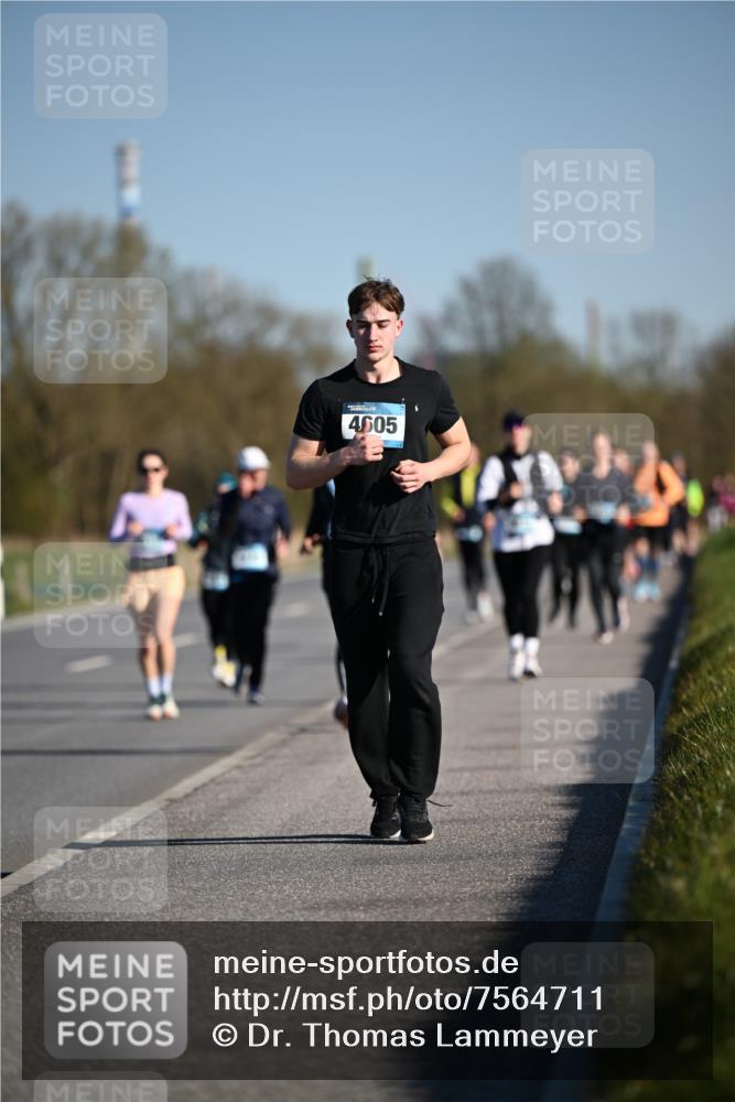 06.04.2025 - 44. Internationalen Wilhelmsburger Insellauf Dr. Thomas Lammeyer http://msf.ph/oto/7564711 06.04.2025 09:39:48 Laufen 4605 meine-sportfotos.de