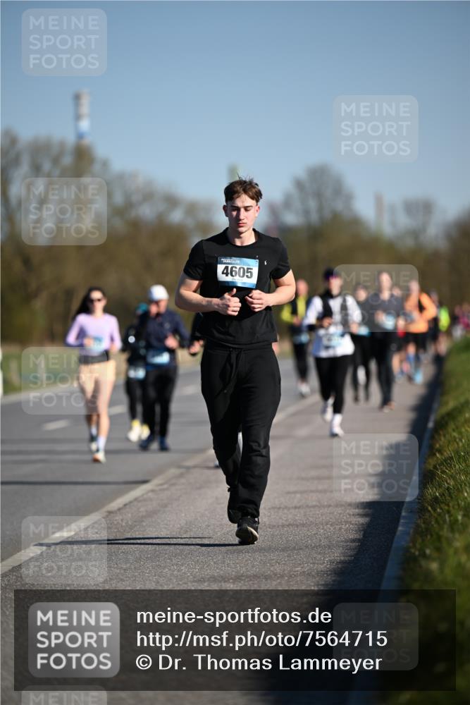 06.04.2025 - 44. Internationalen Wilhelmsburger Insellauf Dr. Thomas Lammeyer http://msf.ph/oto/7564715 06.04.2025 09:39:48 Laufen 4605 meine-sportfotos.de