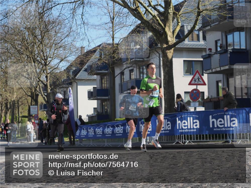 06.04.2025 - 44. Internationalen Wilhelmsburger Insellauf Luisa Fischer http://msf.ph/oto/7564716 06.04.2025 10:36:50 Ziel 3690, 5198, 94 meine-sportfotos.de