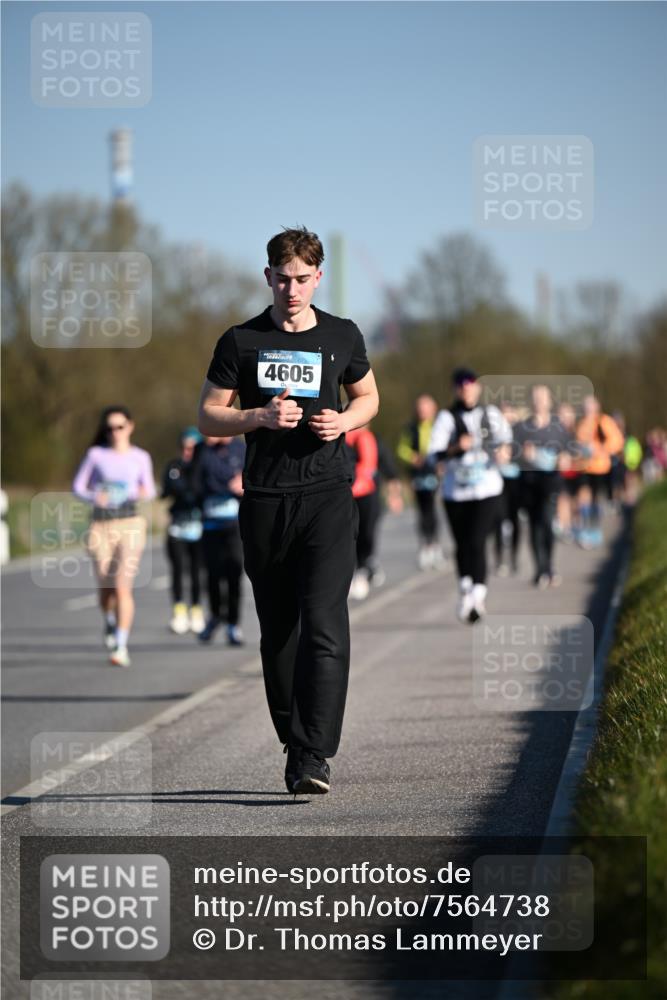 06.04.2025 - 44. Internationalen Wilhelmsburger Insellauf Dr. Thomas Lammeyer http://msf.ph/oto/7564738 06.04.2025 09:39:49 Laufen 4605 meine-sportfotos.de
