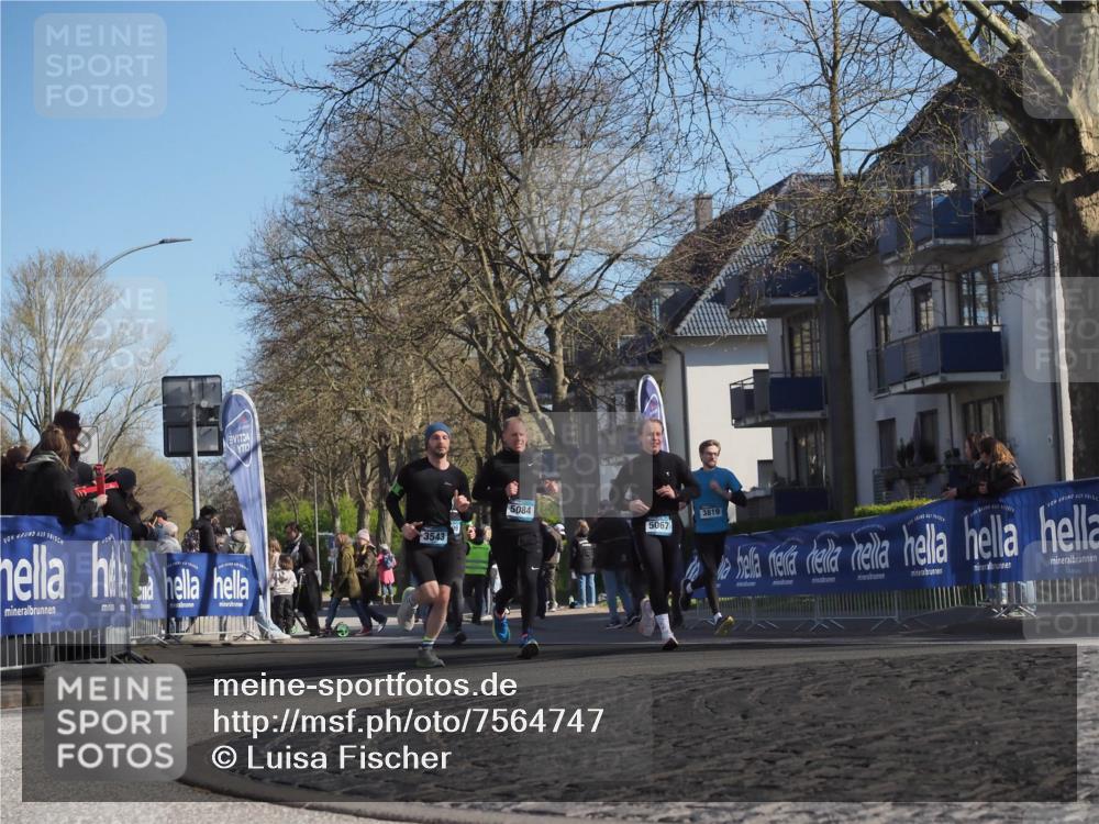 06.04.2025 - 44. Internationalen Wilhelmsburger Insellauf Luisa Fischer http://msf.ph/oto/7564747 06.04.2025 10:36:55 Ziel 3543, 5084, 3819, 5067 meine-sportfotos.de