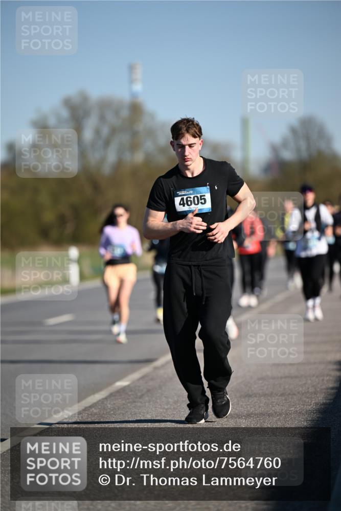 06.04.2025 - 44. Internationalen Wilhelmsburger Insellauf Dr. Thomas Lammeyer http://msf.ph/oto/7564760 06.04.2025 09:39:49 Laufen 4605 meine-sportfotos.de