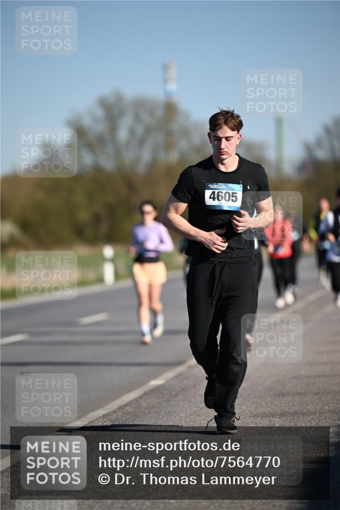 06.04.2025 - 44. Internationalen Wilhelmsburger Insellauf Dr. Thomas Lammeyer http://msf.ph/oto/7564770 06.04.2025 09:39:49 Laufen 4605 meine-sportfotos.de