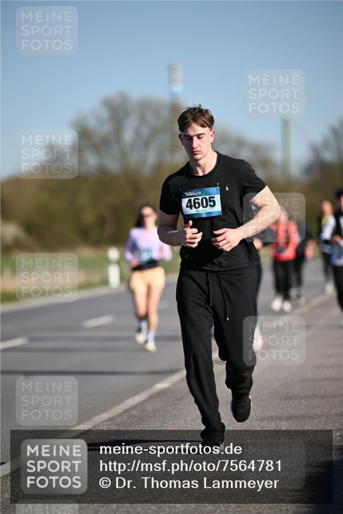 06.04.2025 - 44. Internationalen Wilhelmsburger Insellauf Dr. Thomas Lammeyer http://msf.ph/oto/7564781 06.04.2025 09:39:50 Laufen 4605 meine-sportfotos.de