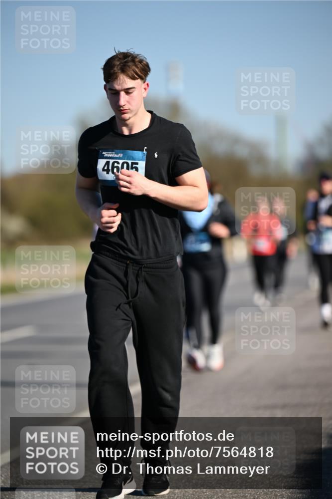 06.04.2025 - 44. Internationalen Wilhelmsburger Insellauf Dr. Thomas Lammeyer http://msf.ph/oto/7564818 06.04.2025 09:39:51 Laufen 4605 meine-sportfotos.de