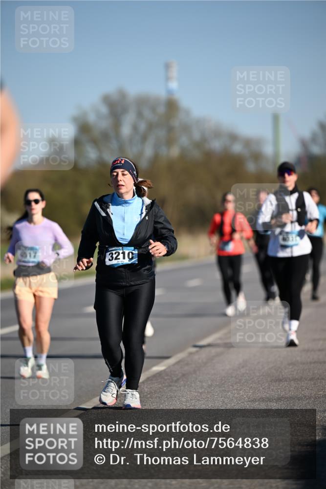 06.04.2025 - 44. Internationalen Wilhelmsburger Insellauf Dr. Thomas Lammeyer http://msf.ph/oto/7564838 06.04.2025 09:39:53 Laufen 3210, 4020 meine-sportfotos.de