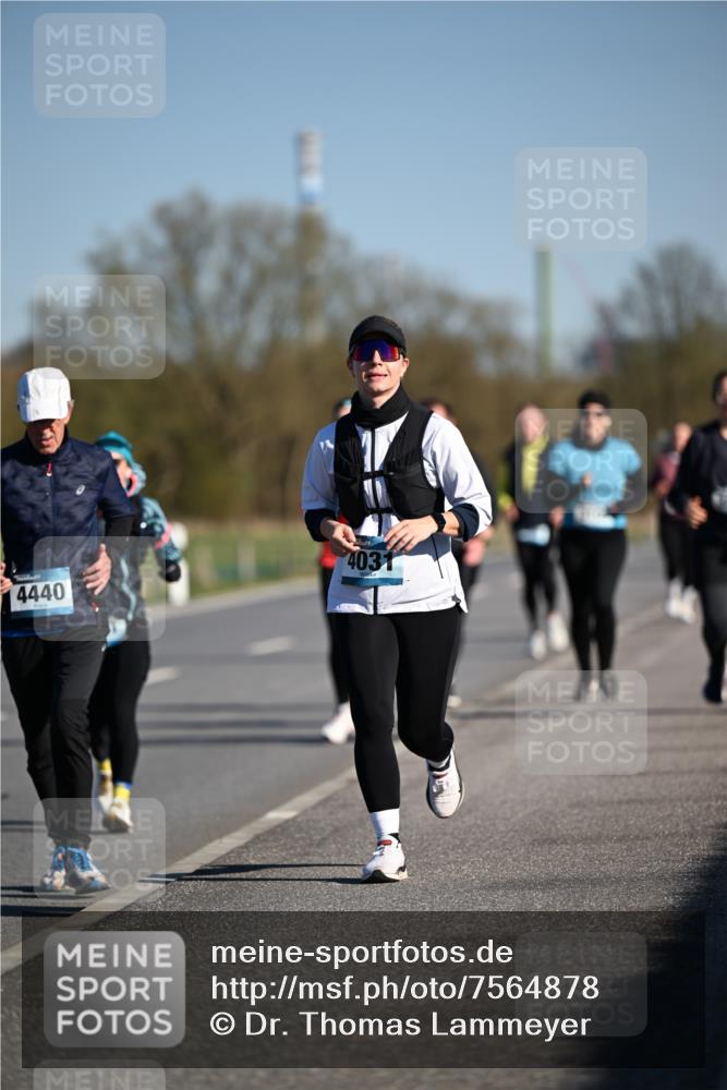 06.04.2025 - 44. Internationalen Wilhelmsburger Insellauf Dr. Thomas Lammeyer http://msf.ph/oto/7564878 06.04.2025 09:39:56 Laufen 4031, 4440 meine-sportfotos.de