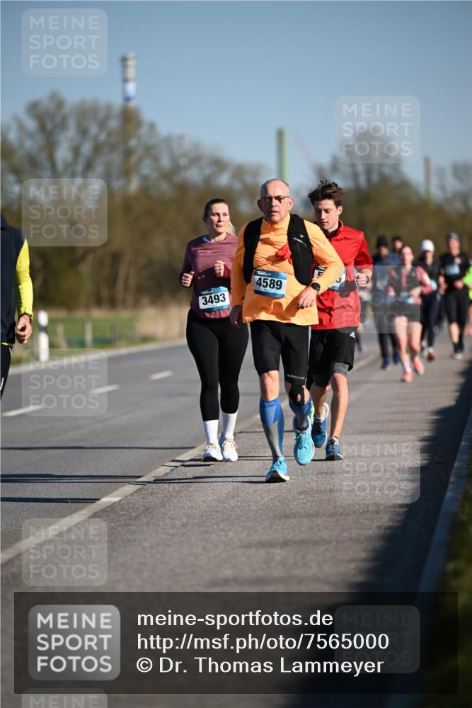 06.04.2025 - 44. Internationalen Wilhelmsburger Insellauf Dr. Thomas Lammeyer http://msf.ph/oto/7565000 06.04.2025 09:40:06 Laufen 4589, 3493 meine-sportfotos.de