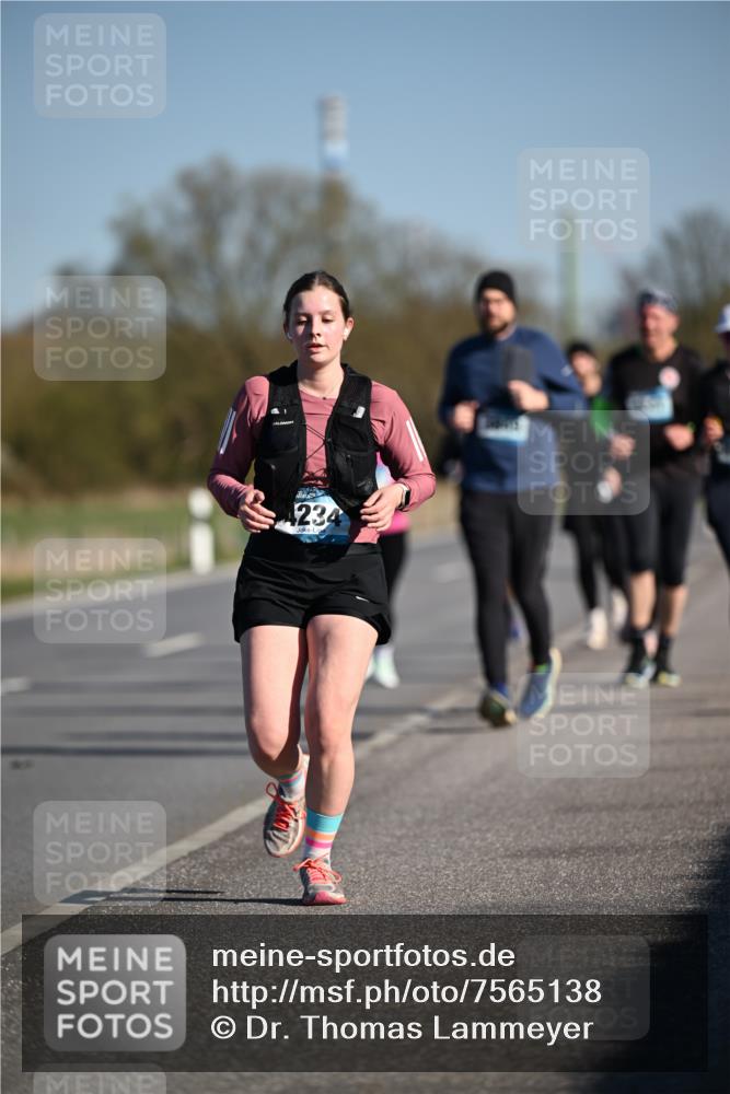 06.04.2025 - 44. Internationalen Wilhelmsburger Insellauf Dr. Thomas Lammeyer http://msf.ph/oto/7565138 06.04.2025 09:40:18 Laufen 4234 meine-sportfotos.de