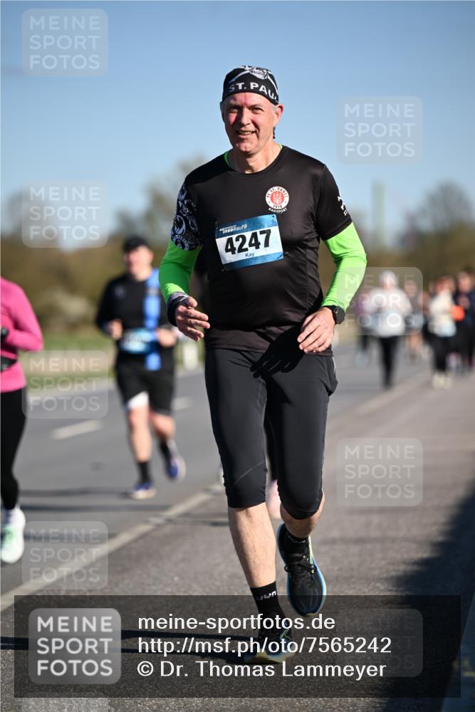 06.04.2025 - 44. Internationalen Wilhelmsburger Insellauf Dr. Thomas Lammeyer http://msf.ph/oto/7565242 06.04.2025 09:40:25 Laufen 1910, 4247, 935 meine-sportfotos.de