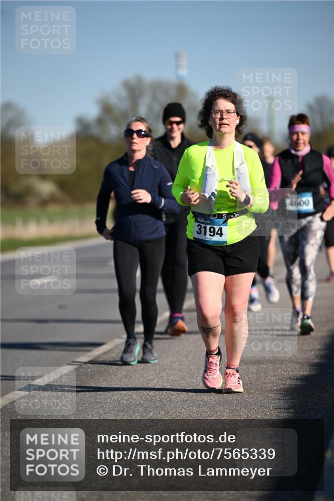 06.04.2025 - 44. Internationalen Wilhelmsburger Insellauf Dr. Thomas Lammeyer http://msf.ph/oto/7565339 06.04.2025 09:40:39 Laufen 3194, 4600 meine-sportfotos.de