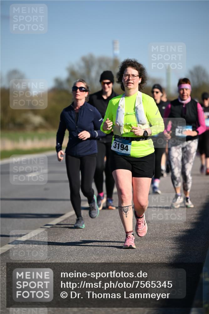 06.04.2025 - 44. Internationalen Wilhelmsburger Insellauf Dr. Thomas Lammeyer http://msf.ph/oto/7565345 06.04.2025 09:40:40 Laufen 3194 meine-sportfotos.de