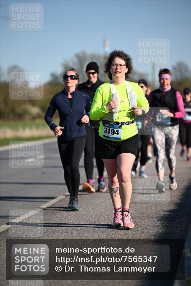 06.04.2025 - 44. Internationalen Wilhelmsburger Insellauf Dr. Thomas Lammeyer http://msf.ph/oto/7565347 06.04.2025 09:40:40 Laufen 3194 meine-sportfotos.de