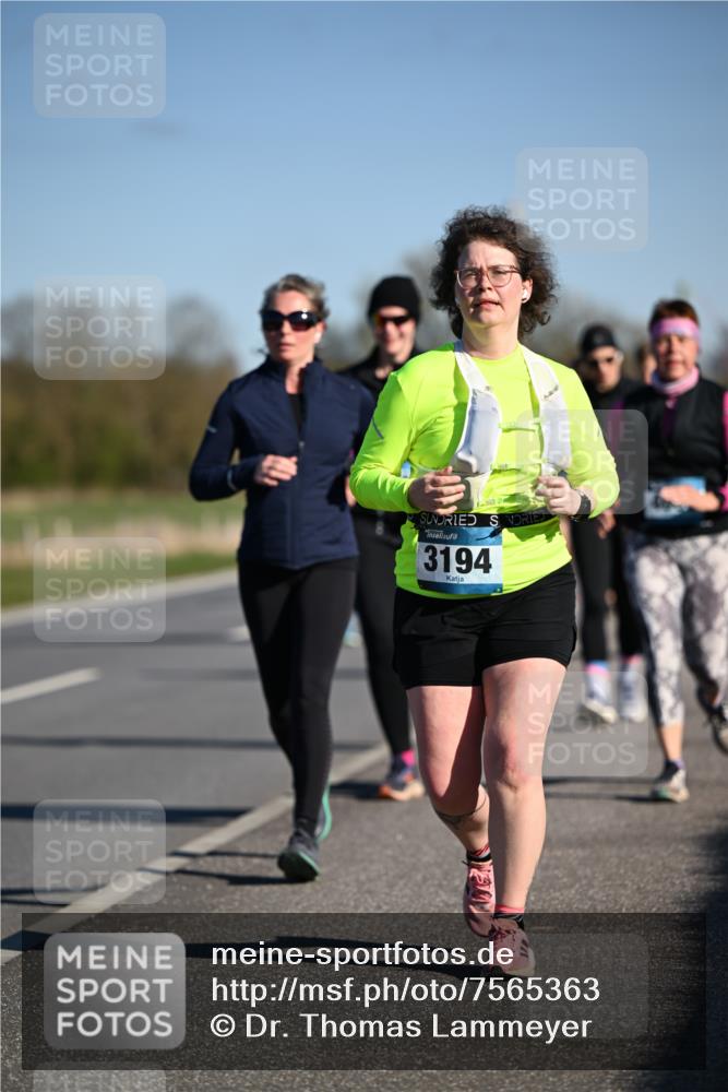 06.04.2025 - 44. Internationalen Wilhelmsburger Insellauf Dr. Thomas Lammeyer http://msf.ph/oto/7565363 06.04.2025 09:40:41 Laufen 3194 meine-sportfotos.de