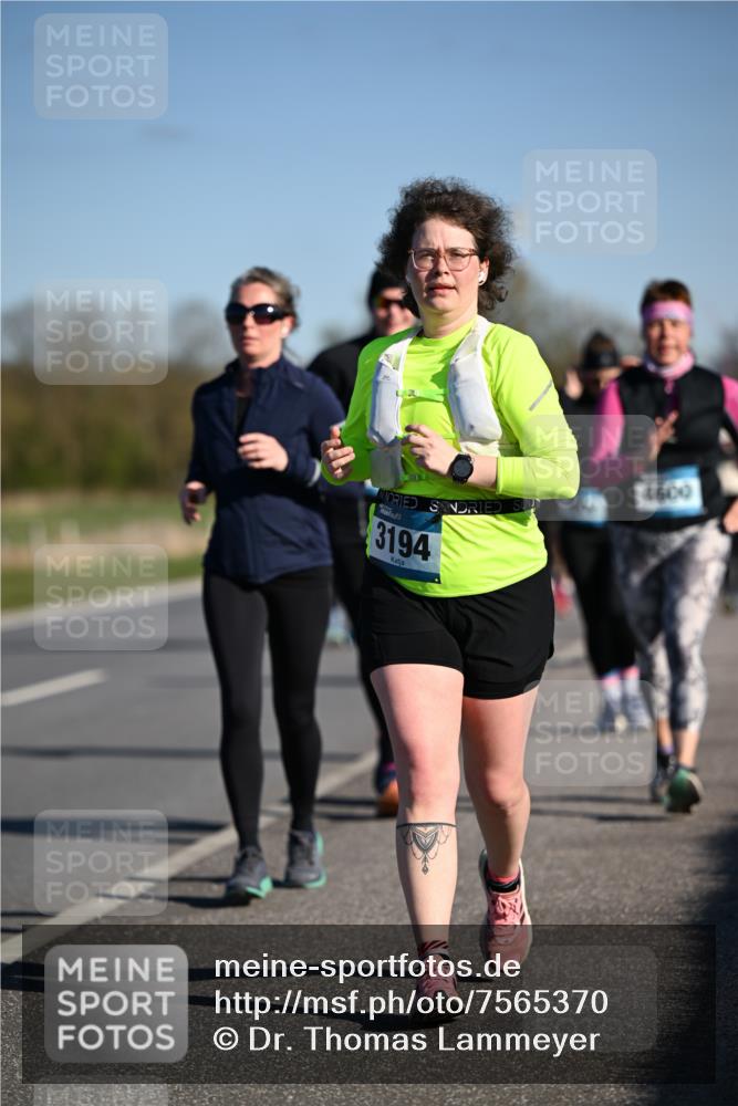 06.04.2025 - 44. Internationalen Wilhelmsburger Insellauf Dr. Thomas Lammeyer http://msf.ph/oto/7565370 06.04.2025 09:40:41 Laufen 3194, 4600 meine-sportfotos.de