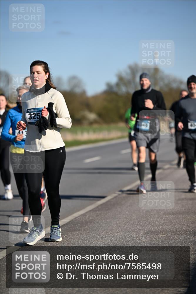 06.04.2025 - 44. Internationalen Wilhelmsburger Insellauf Dr. Thomas Lammeyer http://msf.ph/oto/7565498 06.04.2025 09:40:50 Laufen 325, 3 meine-sportfotos.de