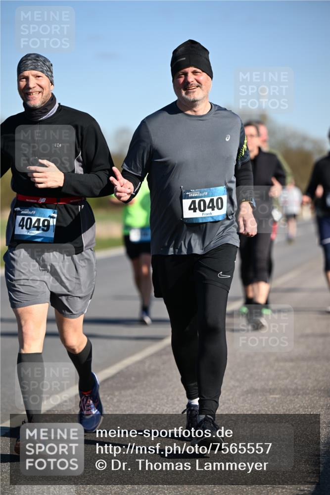 06.04.2025 - 44. Internationalen Wilhelmsburger Insellauf Dr. Thomas Lammeyer http://msf.ph/oto/7565557 06.04.2025 09:40:53 Laufen 4049, 4040 meine-sportfotos.de