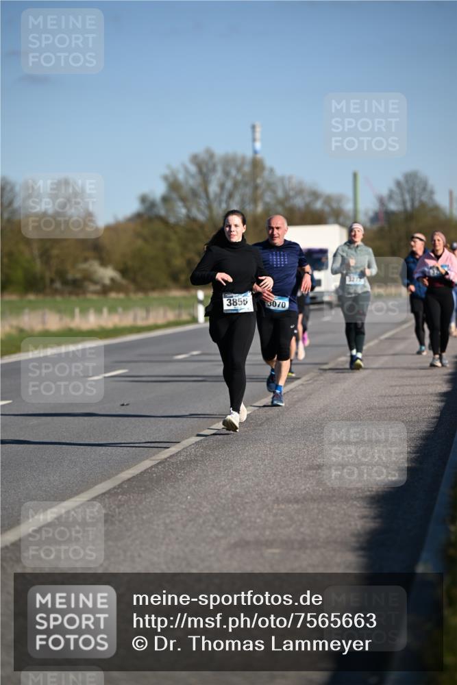 06.04.2025 - 44. Internationalen Wilhelmsburger Insellauf Dr. Thomas Lammeyer http://msf.ph/oto/7565663 06.04.2025 09:41:06 Laufen 3855, 3070 meine-sportfotos.de
