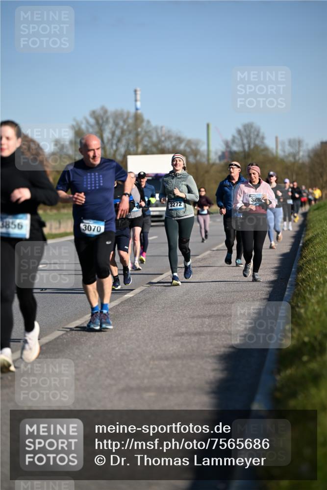 06.04.2025 - 44. Internationalen Wilhelmsburger Insellauf Dr. Thomas Lammeyer http://msf.ph/oto/7565686 06.04.2025 09:41:09 Laufen 3856, 3070, 3272, 3262 meine-sportfotos.de