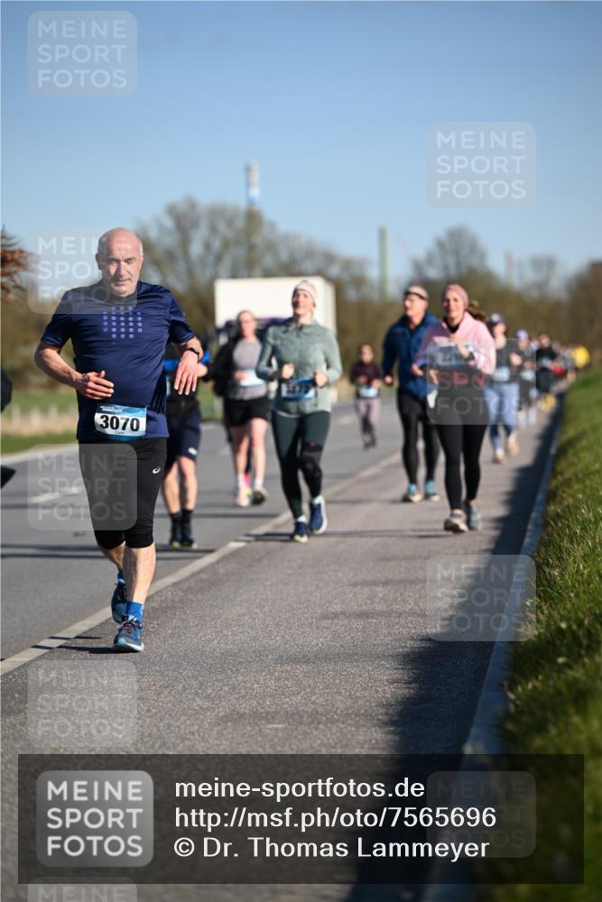 06.04.2025 - 44. Internationalen Wilhelmsburger Insellauf Dr. Thomas Lammeyer http://msf.ph/oto/7565696 06.04.2025 09:41:10 Laufen 3070 meine-sportfotos.de