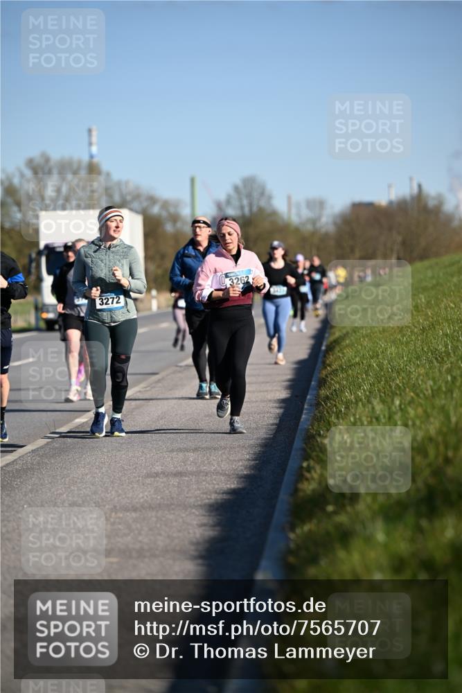 06.04.2025 - 44. Internationalen Wilhelmsburger Insellauf Dr. Thomas Lammeyer http://msf.ph/oto/7565707 06.04.2025 09:41:11 Laufen 3262, 3272 meine-sportfotos.de