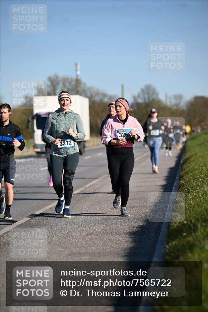 06.04.2025 - 44. Internationalen Wilhelmsburger Insellauf Dr. Thomas Lammeyer http://msf.ph/oto/7565722 06.04.2025 09:41:12 Laufen 3262, 3272 meine-sportfotos.de
