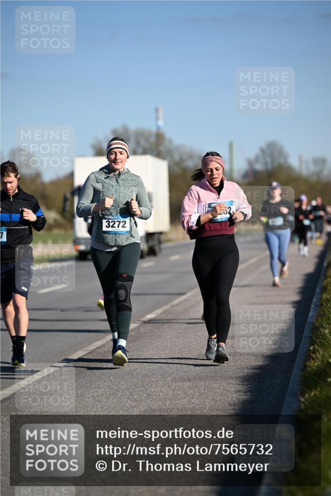 06.04.2025 - 44. Internationalen Wilhelmsburger Insellauf Dr. Thomas Lammeyer http://msf.ph/oto/7565732 06.04.2025 09:41:13 Laufen 3272, 52 meine-sportfotos.de