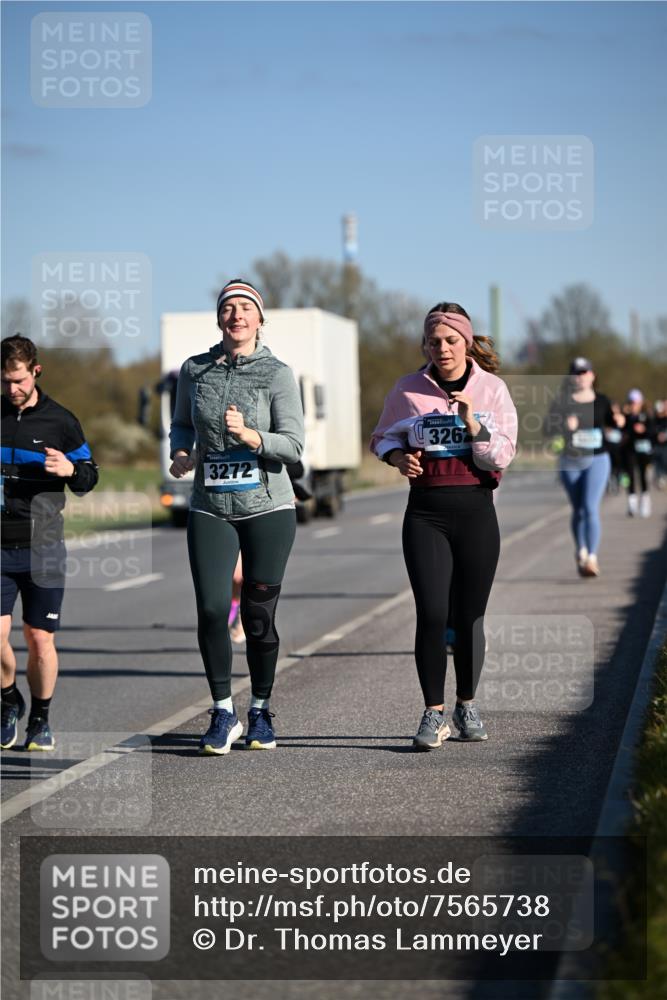 06.04.2025 - 44. Internationalen Wilhelmsburger Insellauf Dr. Thomas Lammeyer http://msf.ph/oto/7565738 06.04.2025 09:41:13 Laufen 3272, 326 meine-sportfotos.de