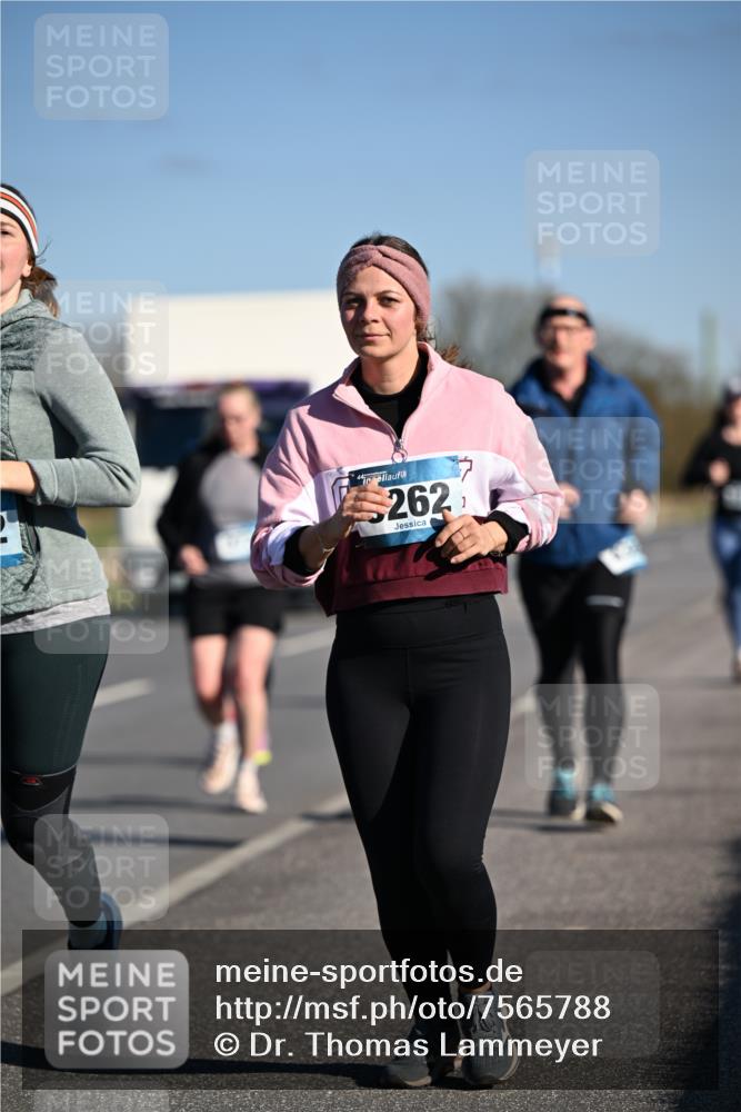 06.04.2025 - 44. Internationalen Wilhelmsburger Insellauf Dr. Thomas Lammeyer http://msf.ph/oto/7565788 06.04.2025 09:41:15 Laufen 262 meine-sportfotos.de