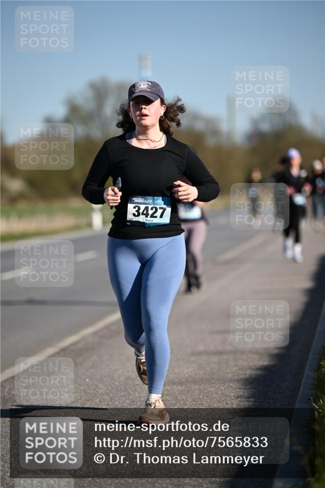 06.04.2025 - 44. Internationalen Wilhelmsburger Insellauf Dr. Thomas Lammeyer http://msf.ph/oto/7565833 06.04.2025 09:41:20 Laufen 3427 meine-sportfotos.de