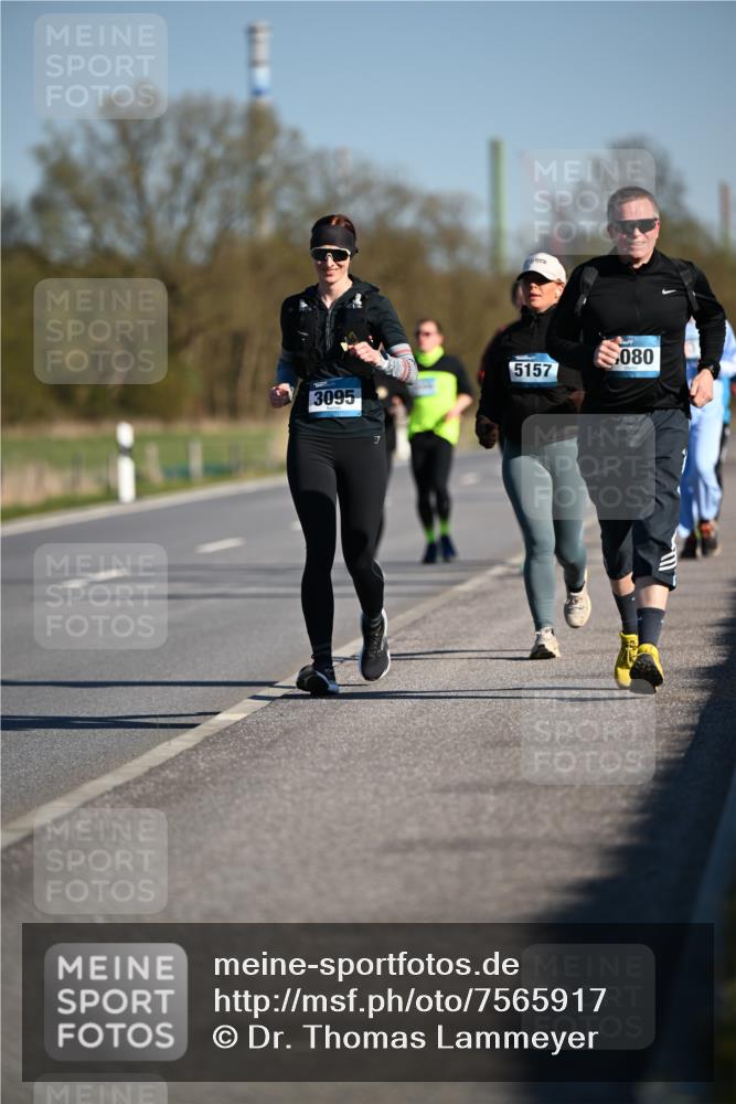 06.04.2025 - 44. Internationalen Wilhelmsburger Insellauf Dr. Thomas Lammeyer http://msf.ph/oto/7565917 06.04.2025 09:41:32 Laufen 3095, 5157, 080 meine-sportfotos.de