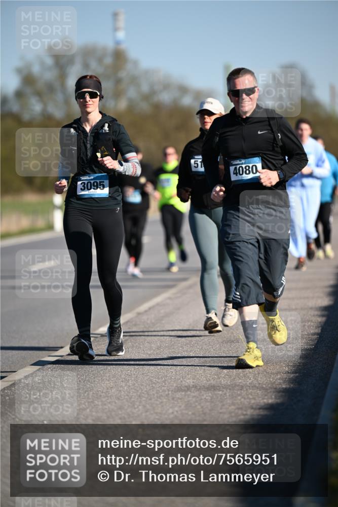 06.04.2025 - 44. Internationalen Wilhelmsburger Insellauf Dr. Thomas Lammeyer http://msf.ph/oto/7565951 06.04.2025 09:41:35 Laufen 3095, 1, 51, 4080 meine-sportfotos.de