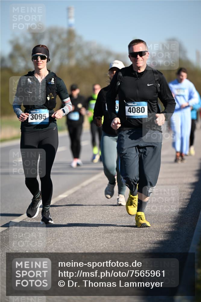 06.04.2025 - 44. Internationalen Wilhelmsburger Insellauf Dr. Thomas Lammeyer http://msf.ph/oto/7565961 06.04.2025 09:41:35 Laufen 3095, 4080 meine-sportfotos.de