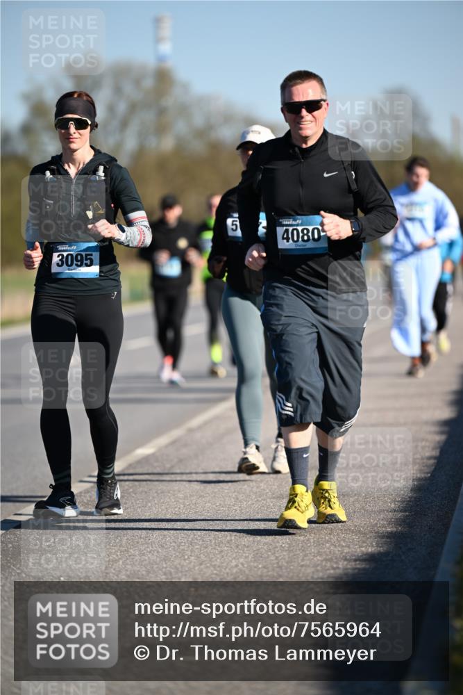 06.04.2025 - 44. Internationalen Wilhelmsburger Insellauf Dr. Thomas Lammeyer http://msf.ph/oto/7565964 06.04.2025 09:41:35 Laufen 3095, 1, 15, 4080 meine-sportfotos.de