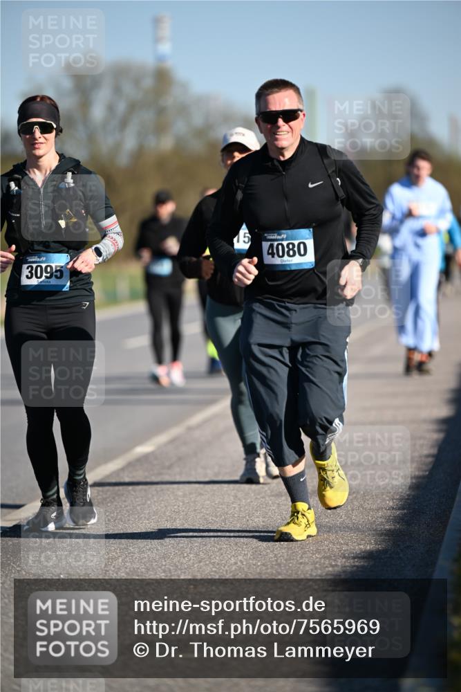 06.04.2025 - 44. Internationalen Wilhelmsburger Insellauf Dr. Thomas Lammeyer http://msf.ph/oto/7565969 06.04.2025 09:41:36 Laufen 3095, 7, 15, 4080 meine-sportfotos.de