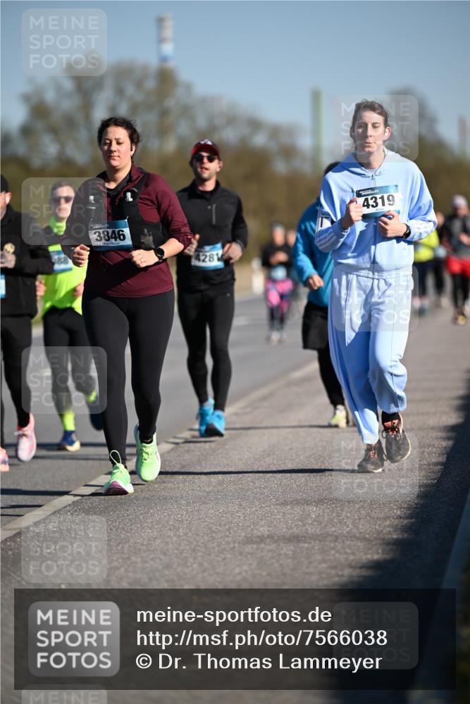 06.04.2025 - 44. Internationalen Wilhelmsburger Insellauf Dr. Thomas Lammeyer http://msf.ph/oto/7566038 06.04.2025 09:41:40 Laufen 3846, 4281, 4319 meine-sportfotos.de