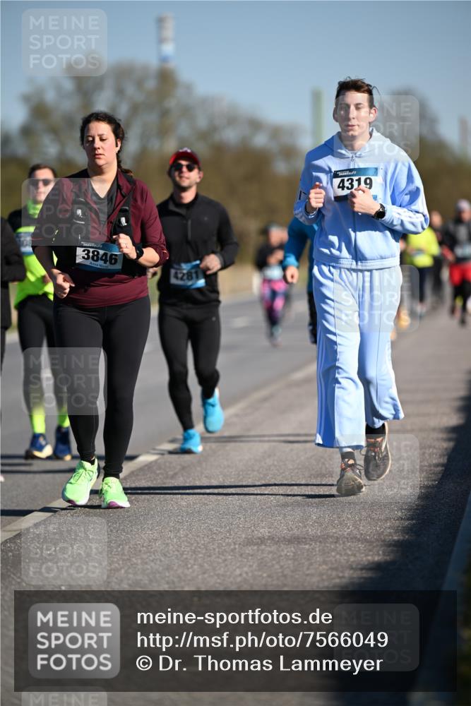 06.04.2025 - 44. Internationalen Wilhelmsburger Insellauf Dr. Thomas Lammeyer http://msf.ph/oto/7566049 06.04.2025 09:41:41 Laufen 3846, 4281, 4319 meine-sportfotos.de