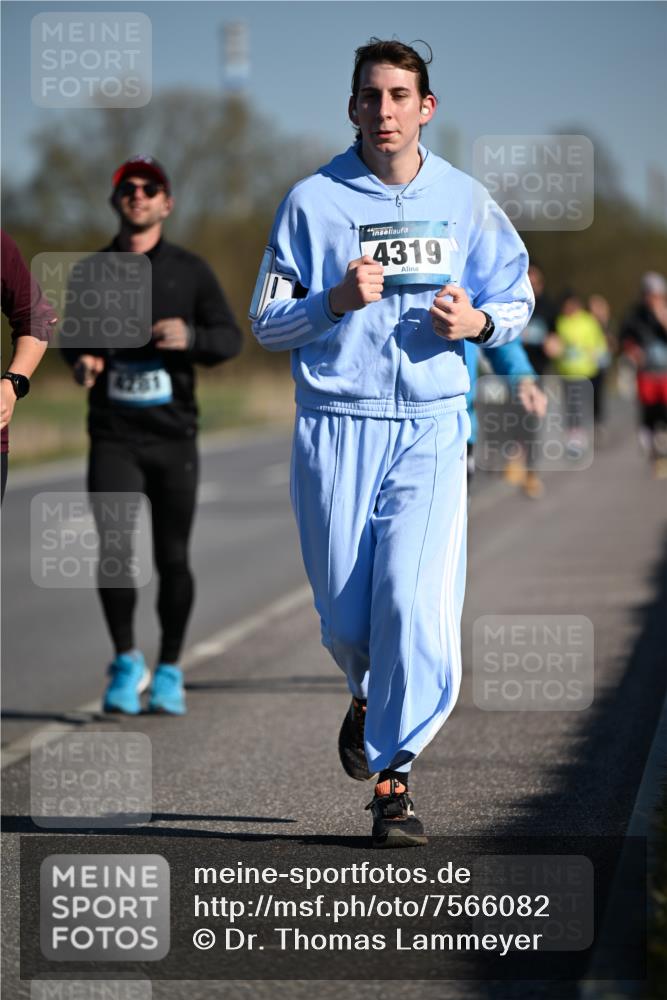 06.04.2025 - 44. Internationalen Wilhelmsburger Insellauf Dr. Thomas Lammeyer http://msf.ph/oto/7566082 06.04.2025 09:41:43 Laufen 4201, 4319 meine-sportfotos.de