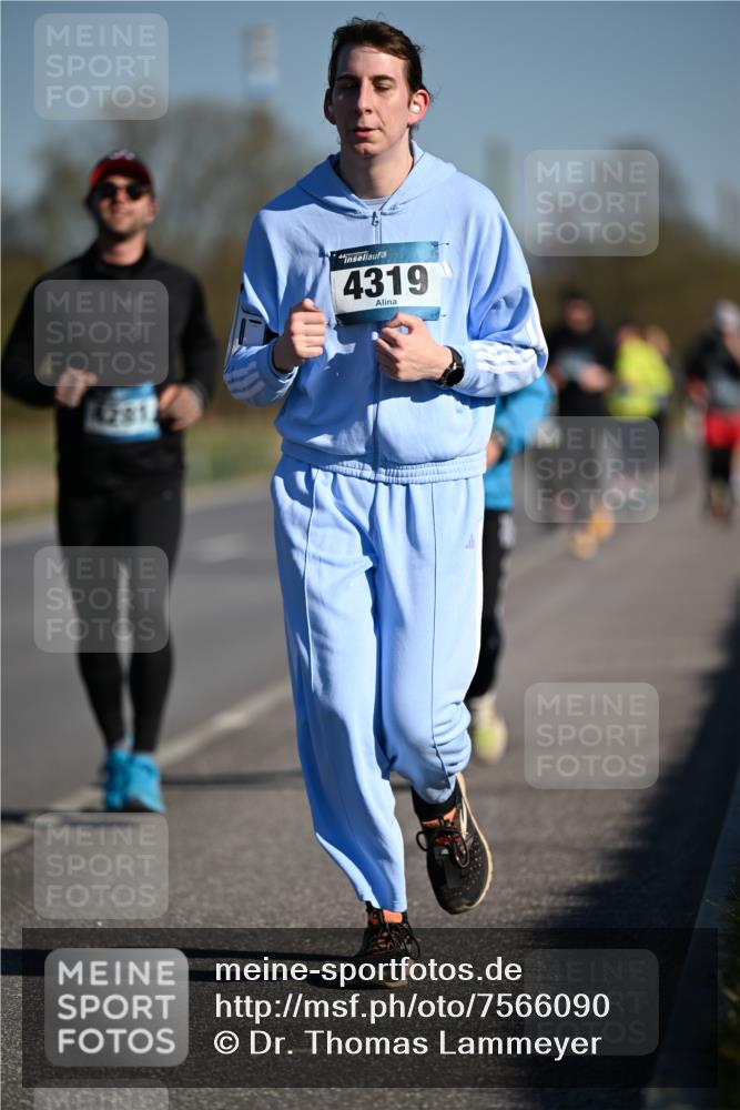 06.04.2025 - 44. Internationalen Wilhelmsburger Insellauf Dr. Thomas Lammeyer http://msf.ph/oto/7566090 06.04.2025 09:41:43 Laufen 1281, 4319 meine-sportfotos.de