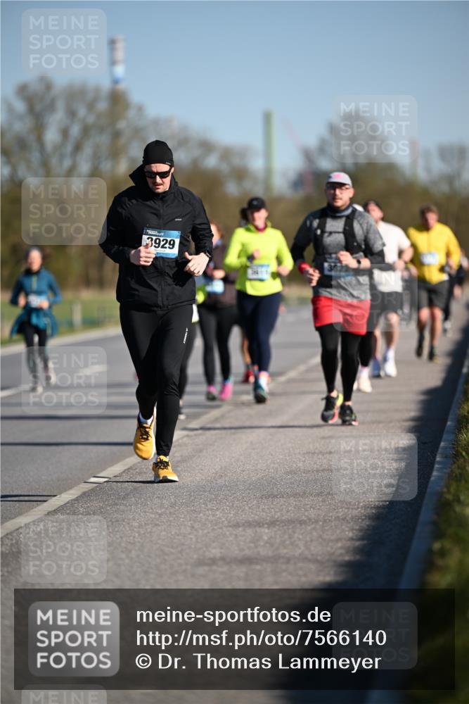 06.04.2025 - 44. Internationalen Wilhelmsburger Insellauf Dr. Thomas Lammeyer http://msf.ph/oto/7566140 06.04.2025 09:41:52 Laufen 3929 meine-sportfotos.de