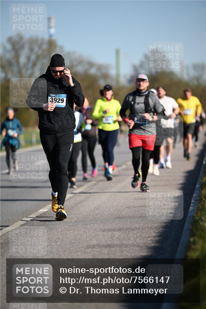 06.04.2025 - 44. Internationalen Wilhelmsburger Insellauf Dr. Thomas Lammeyer http://msf.ph/oto/7566147 06.04.2025 09:41:53 Laufen 3929 meine-sportfotos.de