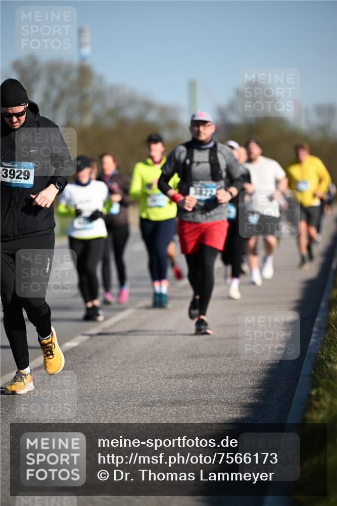 06.04.2025 - 44. Internationalen Wilhelmsburger Insellauf Dr. Thomas Lammeyer http://msf.ph/oto/7566173 06.04.2025 09:41:54 Laufen 3929 meine-sportfotos.de