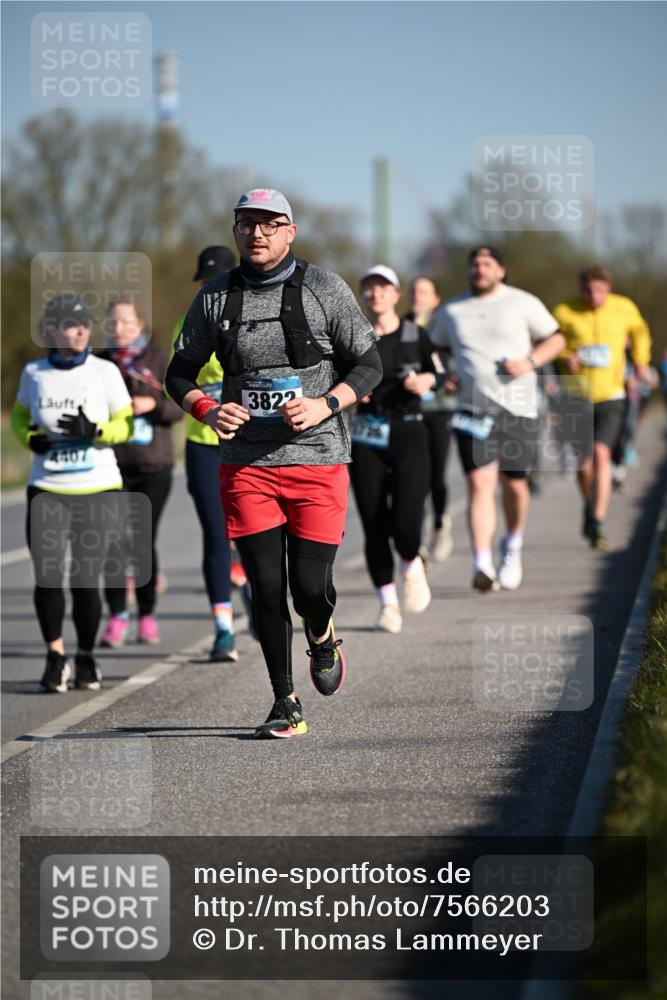 06.04.2025 - 44. Internationalen Wilhelmsburger Insellauf Dr. Thomas Lammeyer http://msf.ph/oto/7566203 06.04.2025 09:41:56 Laufen 3822 meine-sportfotos.de