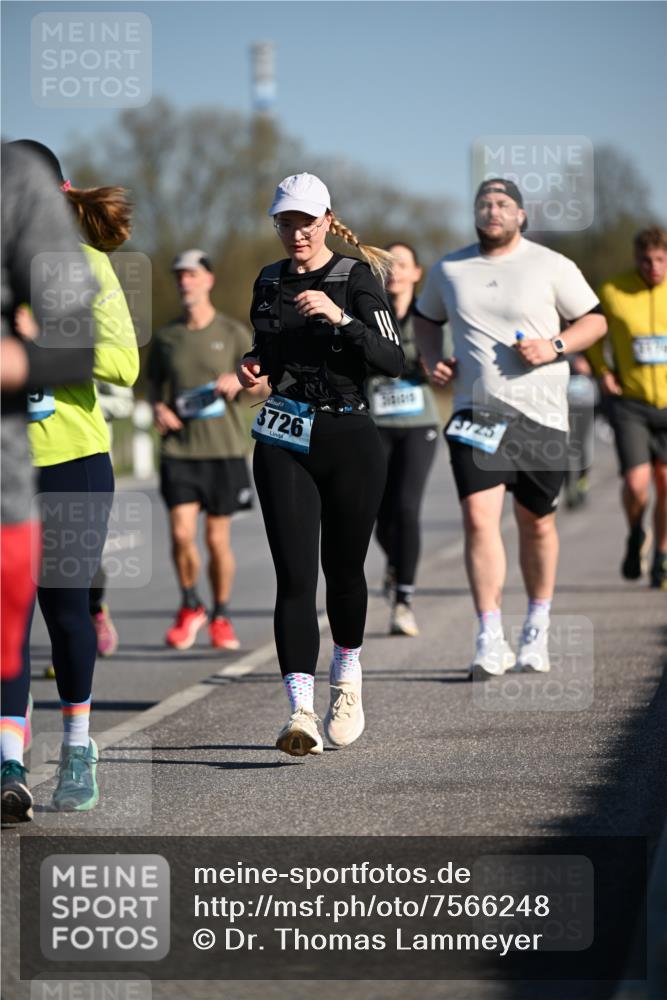 06.04.2025 - 44. Internationalen Wilhelmsburger Insellauf Dr. Thomas Lammeyer http://msf.ph/oto/7566248 06.04.2025 09:42:00 Laufen 3726 meine-sportfotos.de