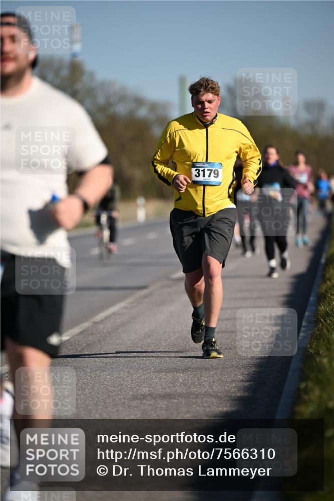 06.04.2025 - 44. Internationalen Wilhelmsburger Insellauf Dr. Thomas Lammeyer http://msf.ph/oto/7566310 06.04.2025 09:42:04 Laufen 3179 meine-sportfotos.de