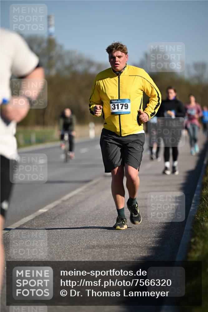 06.04.2025 - 44. Internationalen Wilhelmsburger Insellauf Dr. Thomas Lammeyer http://msf.ph/oto/7566320 06.04.2025 09:42:04 Laufen 3179 meine-sportfotos.de
