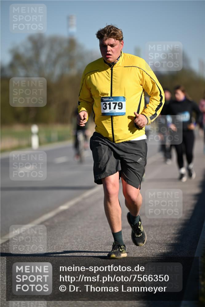06.04.2025 - 44. Internationalen Wilhelmsburger Insellauf Dr. Thomas Lammeyer http://msf.ph/oto/7566350 06.04.2025 09:42:06 Laufen 3179 meine-sportfotos.de