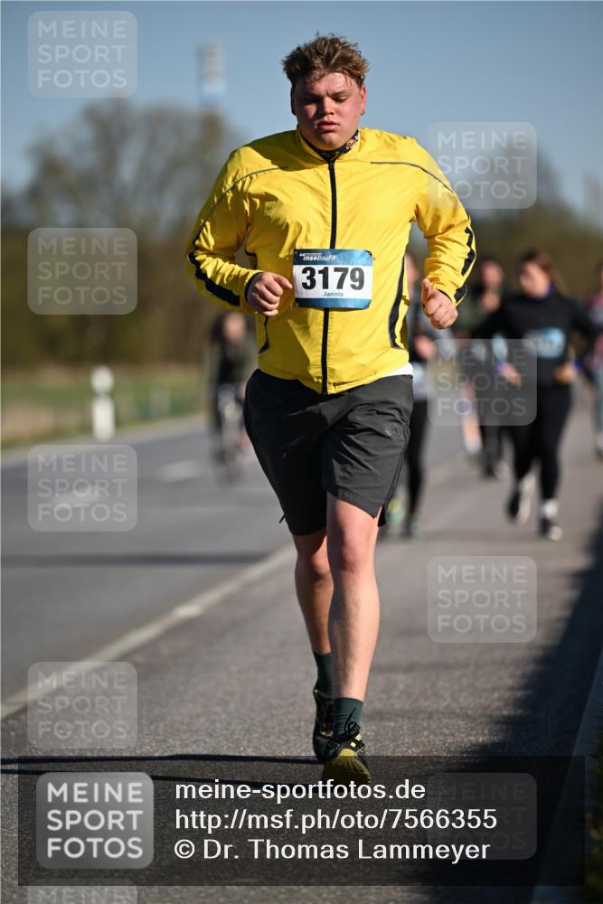 06.04.2025 - 44. Internationalen Wilhelmsburger Insellauf Dr. Thomas Lammeyer http://msf.ph/oto/7566355 06.04.2025 09:42:06 Laufen 3179 meine-sportfotos.de